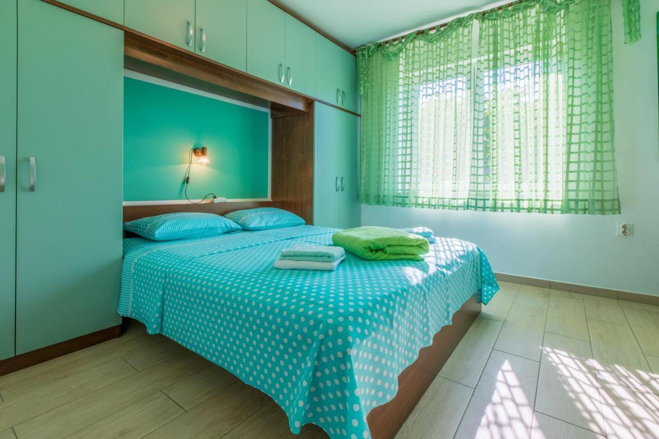 דראמליי Apartman Mladenka מראה חיצוני תמונה