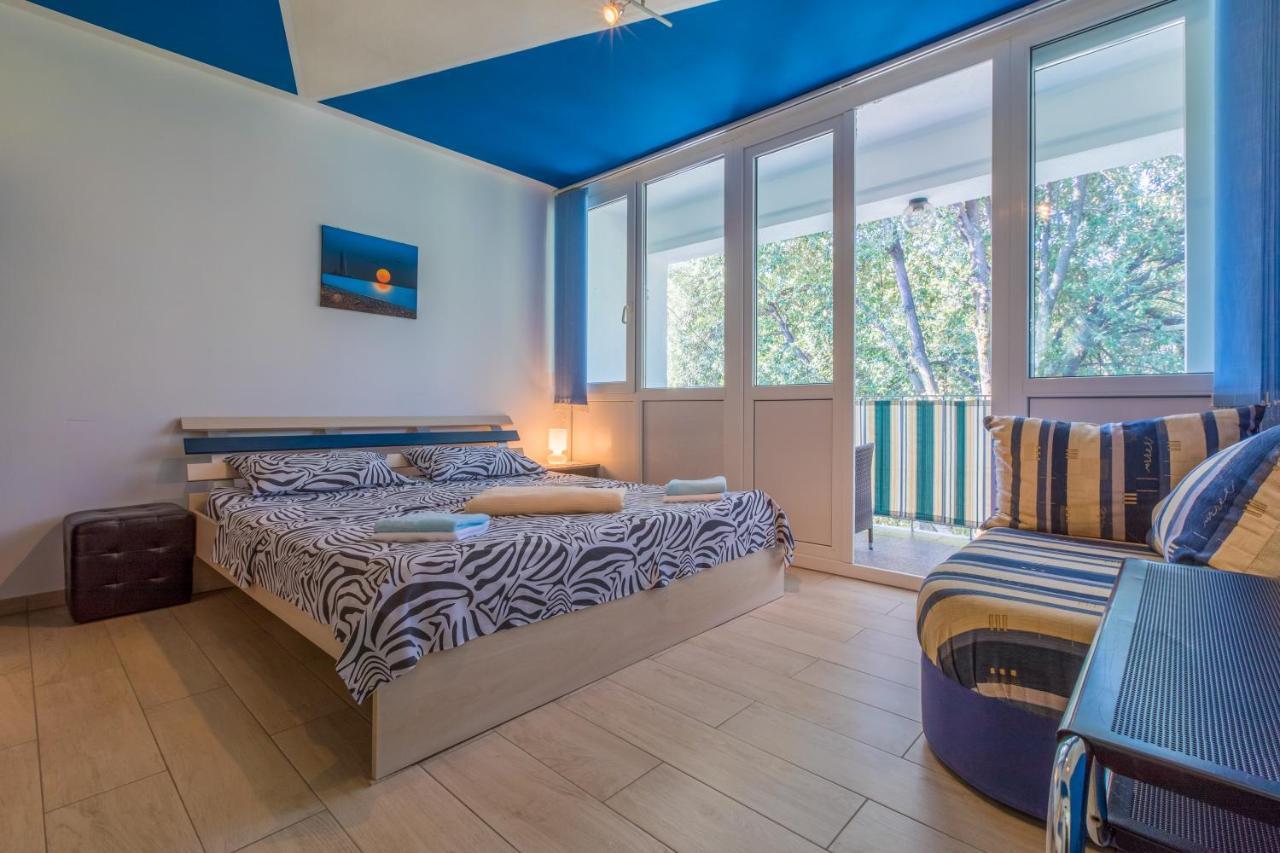 דראמליי Apartman Mladenka מראה חיצוני תמונה