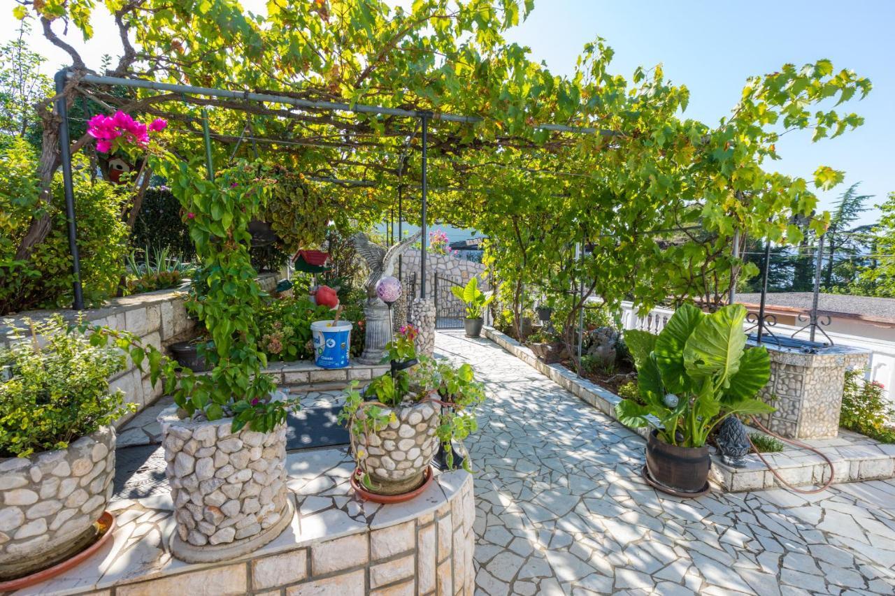דראמליי Apartman Mladenka מראה חיצוני תמונה